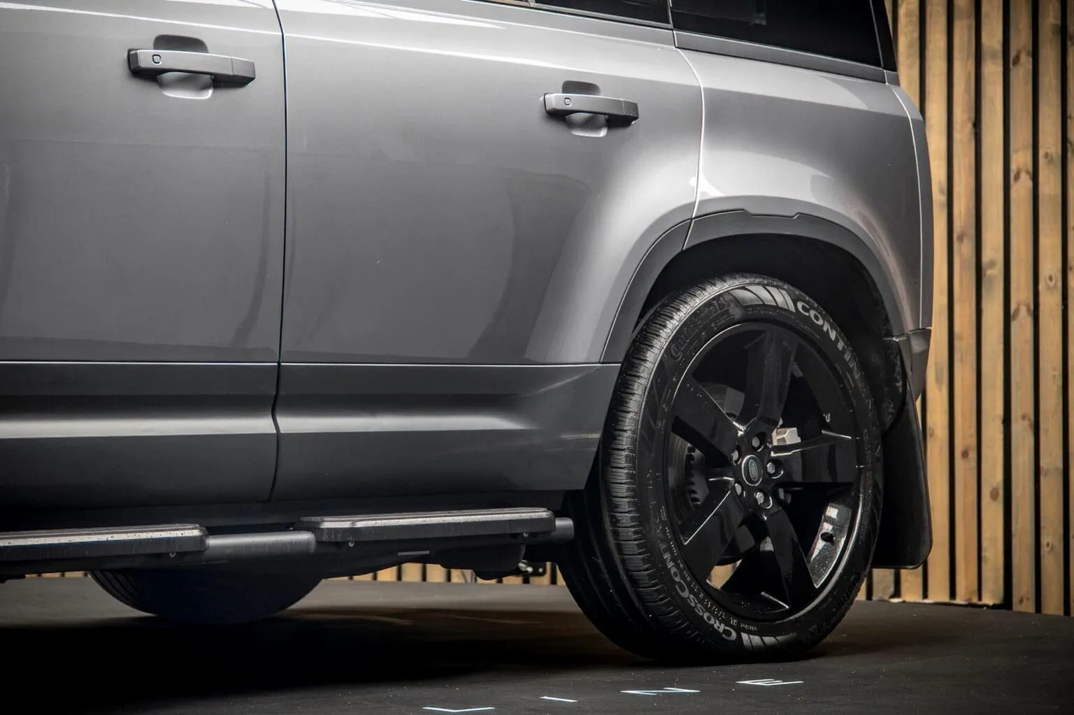 2024 Land Rover Defender 110 D300 HSE, 15/30
