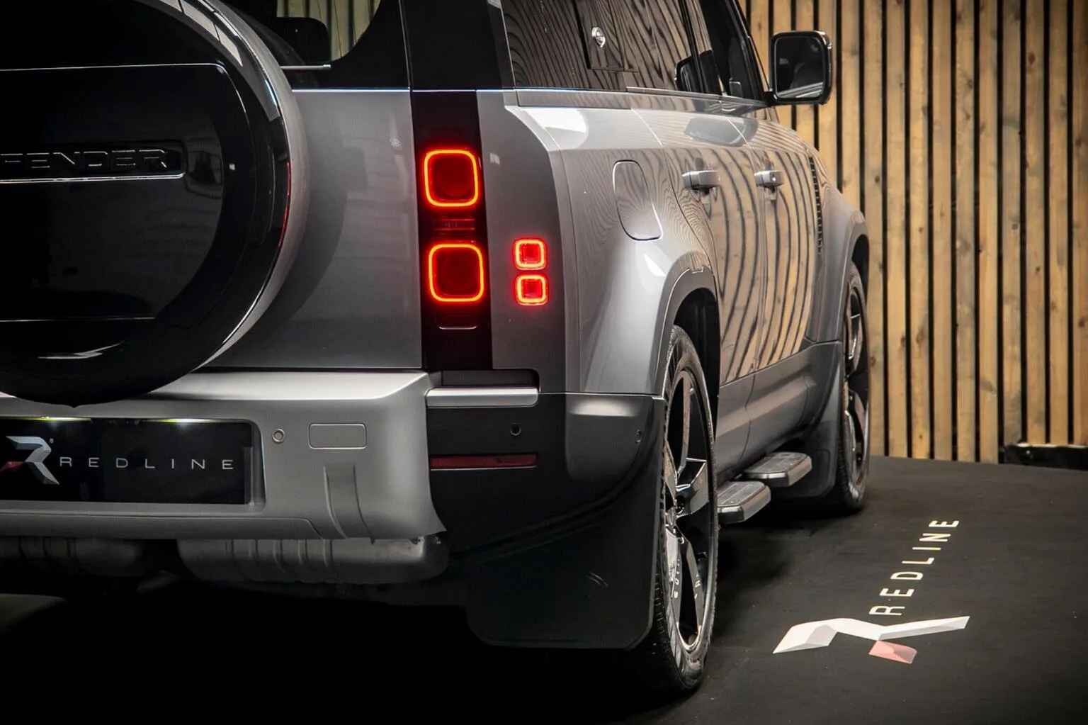 2024 Land Rover Defender 110 D300 HSE, 20/30