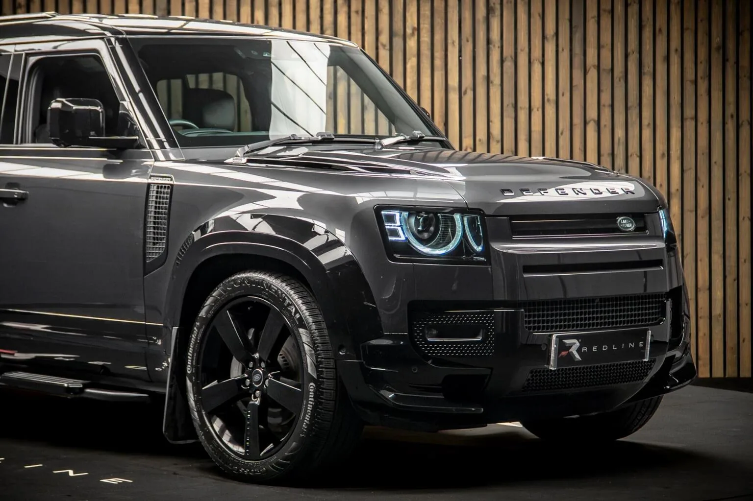 2024 Land Rover Defender 110 Hard Top D350 X-Dynamic HSE, 11/30