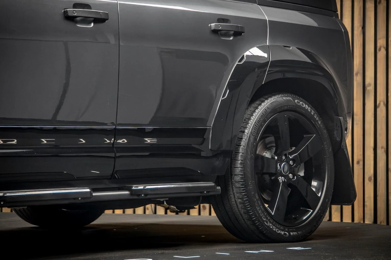 2024 Land Rover Defender 110 Hard Top D350 X-Dynamic HSE, 15/30