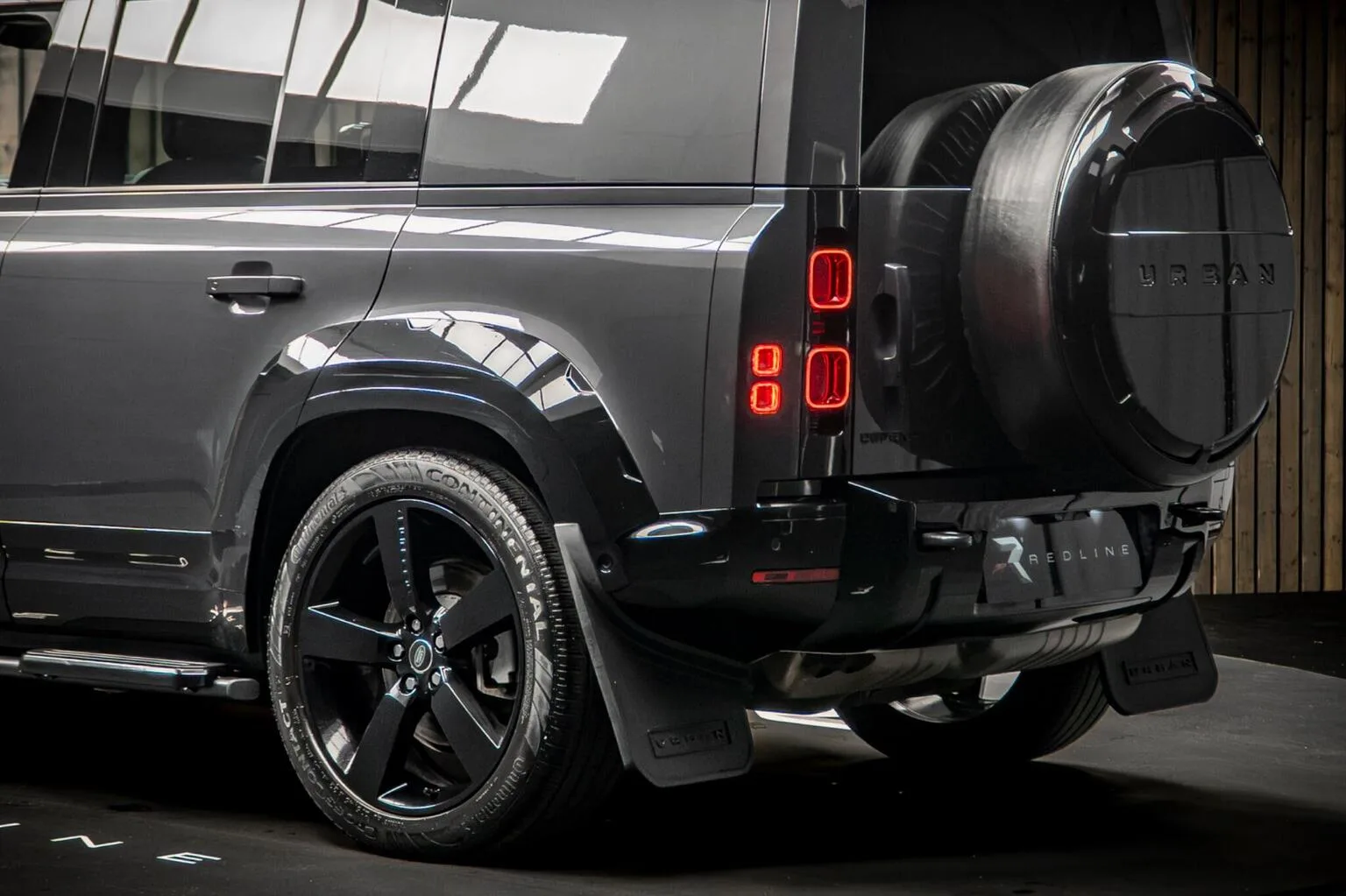 2024 Land Rover Defender 110 Hard Top D350 X-Dynamic HSE, 16/30