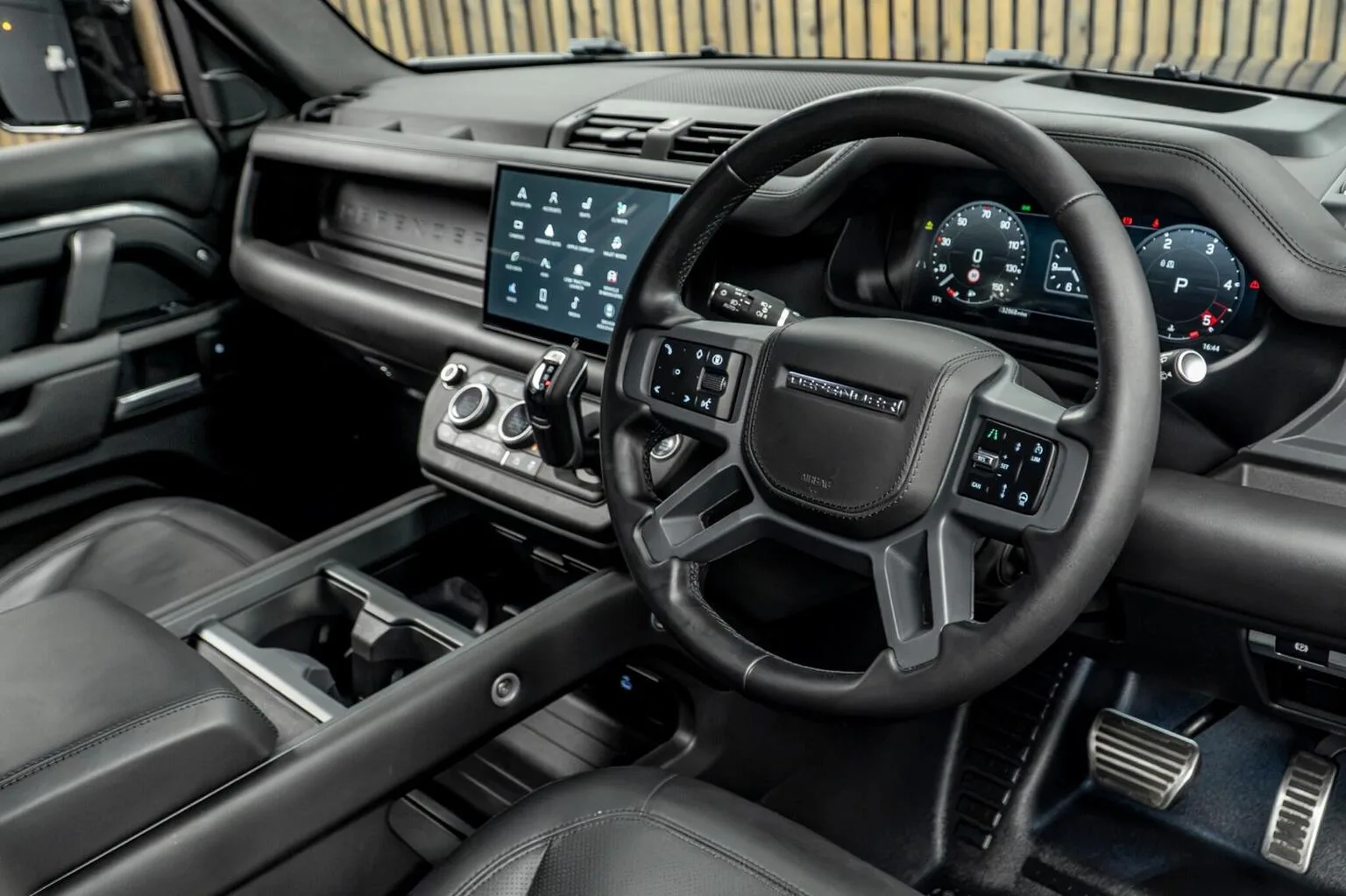 2024 Land Rover Defender 110 Hard Top D350 X-Dynamic HSE, 22/30