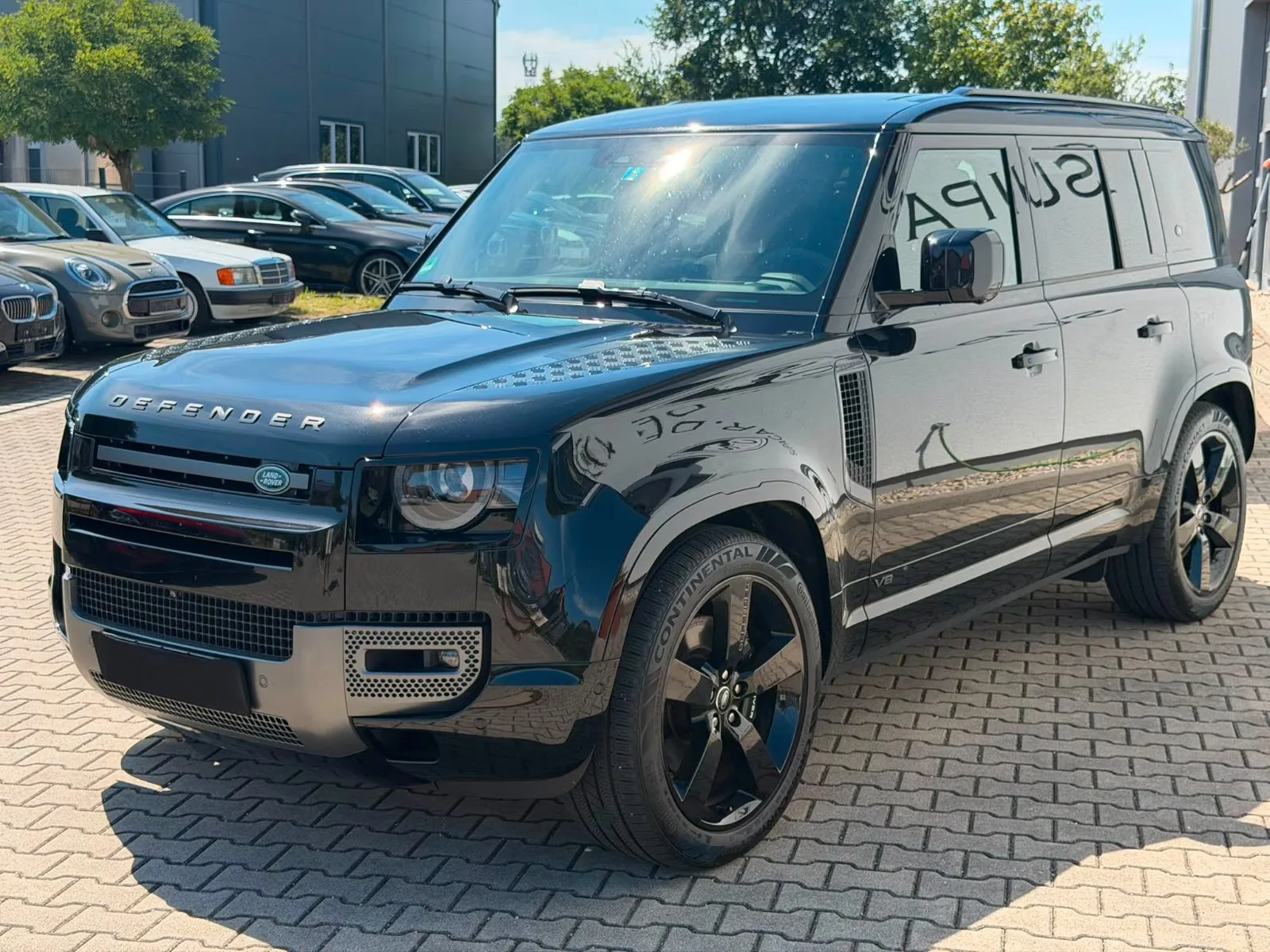 2024 Land Rover Defender 110 V8, 5/27