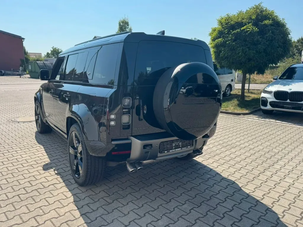 2024 Land Rover Defender 110 V8, 9/27