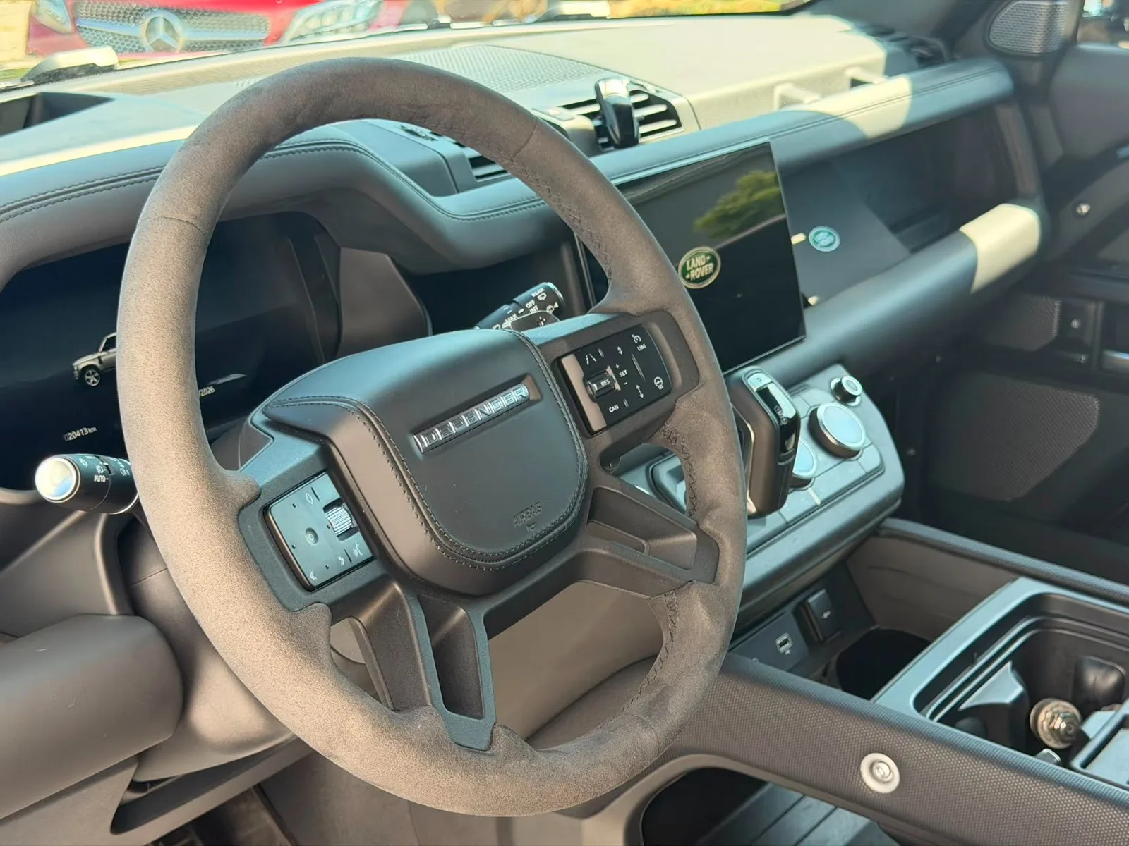 2024 Land Rover Defender 110 V8, 14/27