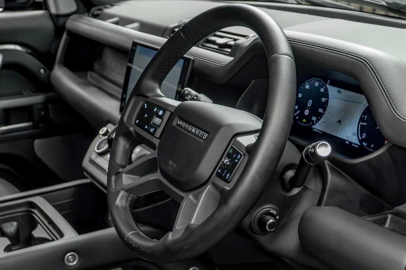 2024 Land Rover Defender 130 D300 X-Dynamic HSE, 24/30
