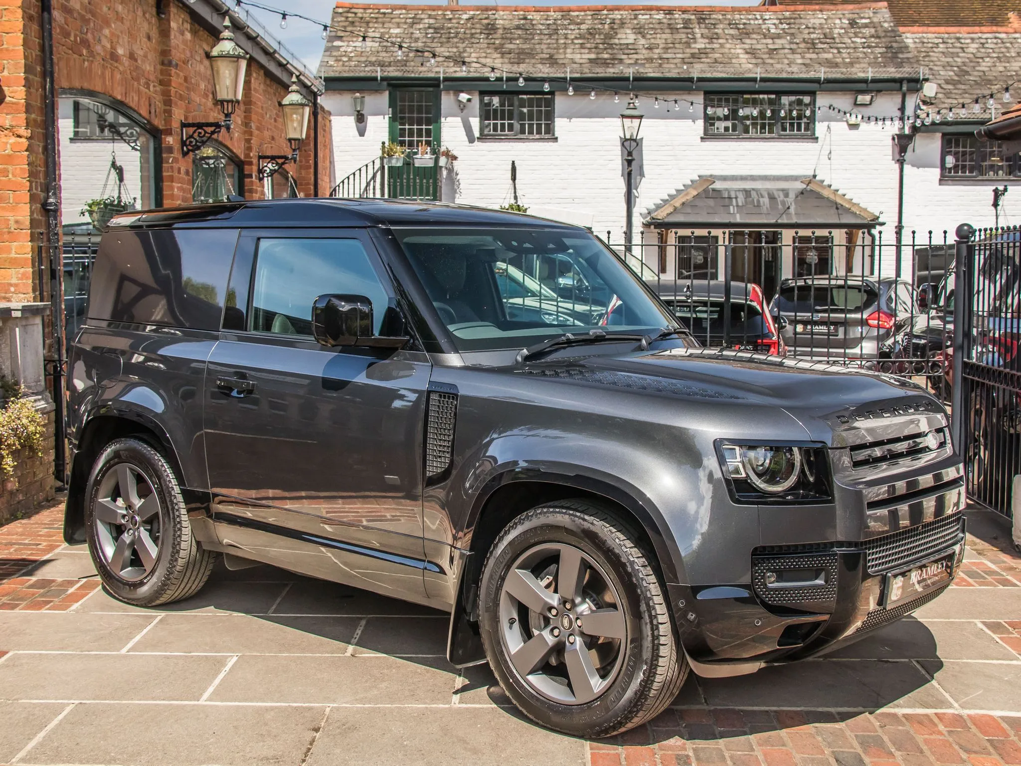 2024 Land Rover Defender 90 Hard Top D350 X-Dynamic HSE, 4/22