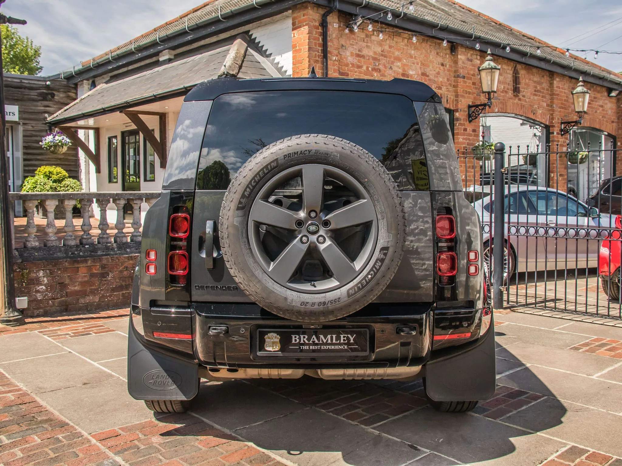 2024 Land Rover Defender 90 Hard Top D350 X-Dynamic HSE, 8/22