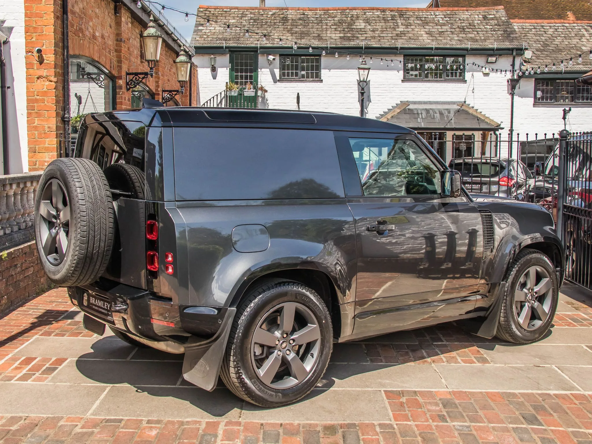 2024 Land Rover Defender 90 Hard Top D350 X-Dynamic HSE, 9/22