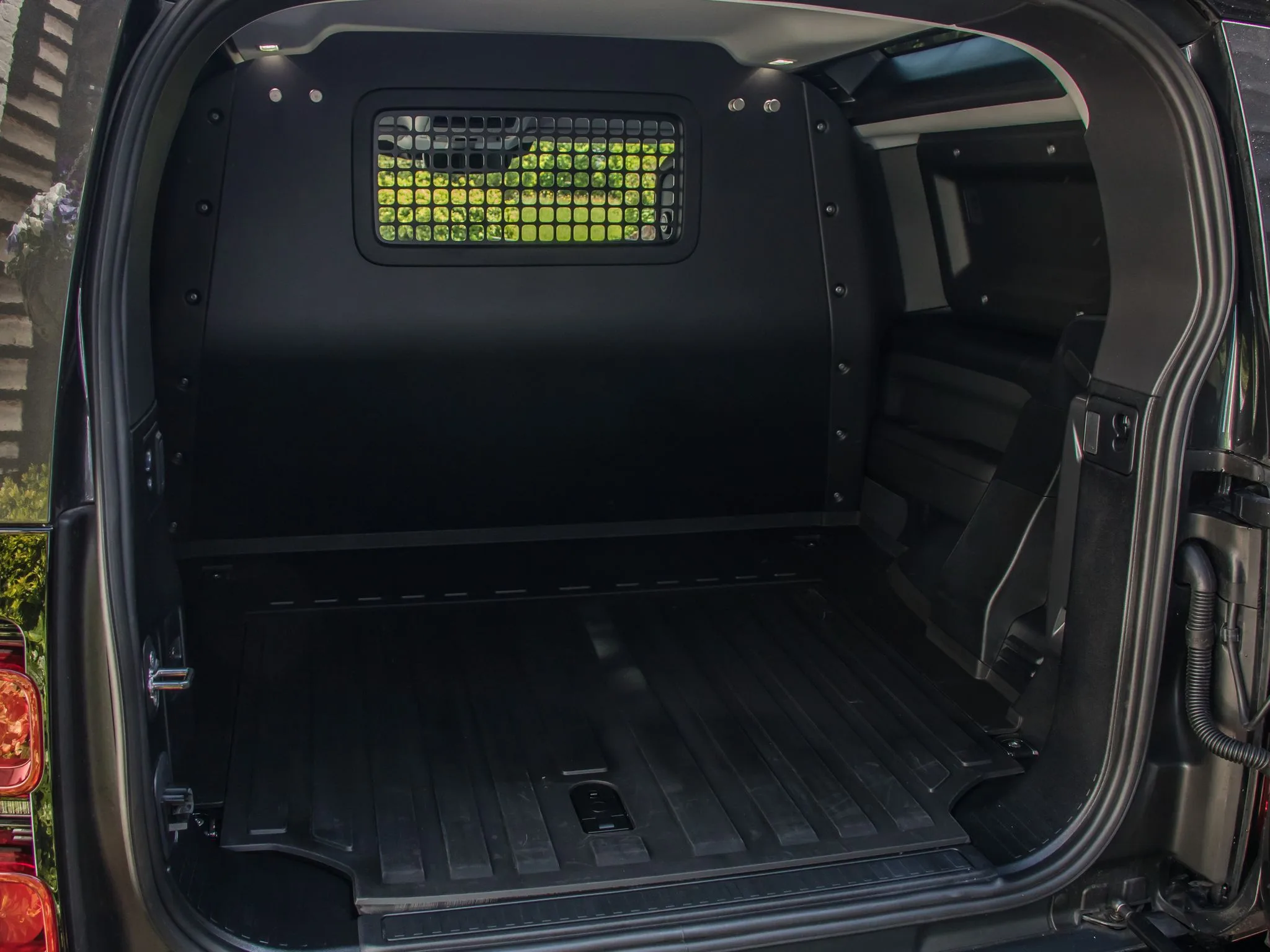 2024 Land Rover Defender 90 Hard Top D350 X-Dynamic HSE, 18/22