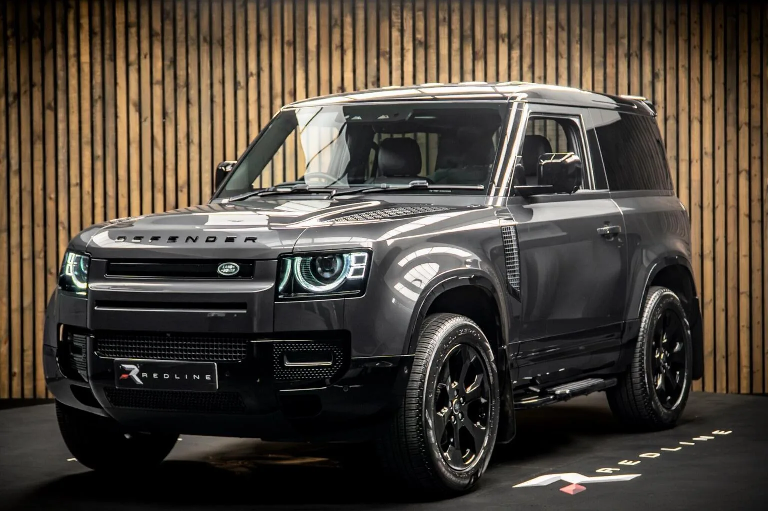 2024 Land Rover Defender 90 P300 SE angeboten von einem Fachhändler in Knaresborough, Vereinigtes Königreich, Hauptfoto