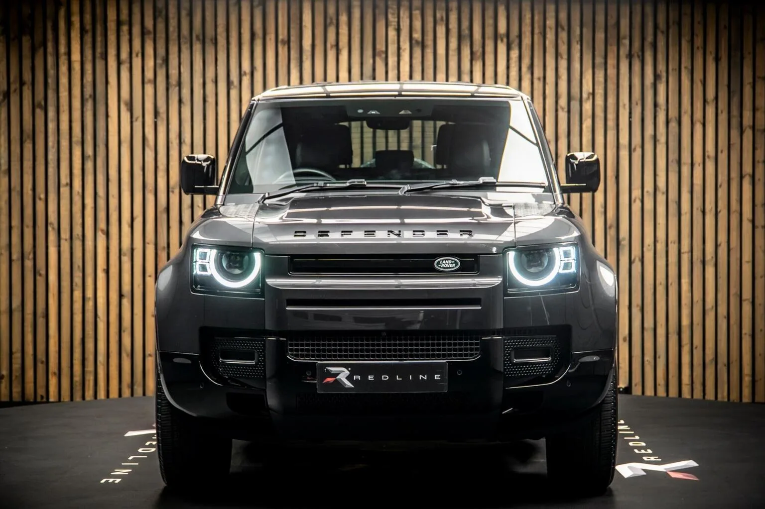 2024 Land Rover Defender 90 P300 SE, 5/30