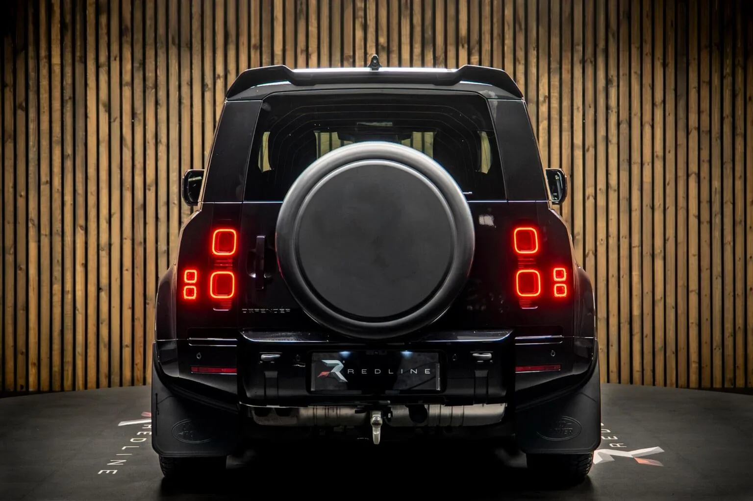2024 Land Rover Defender 90 Hard Top D250 X-Dynamic HSE, 6/30