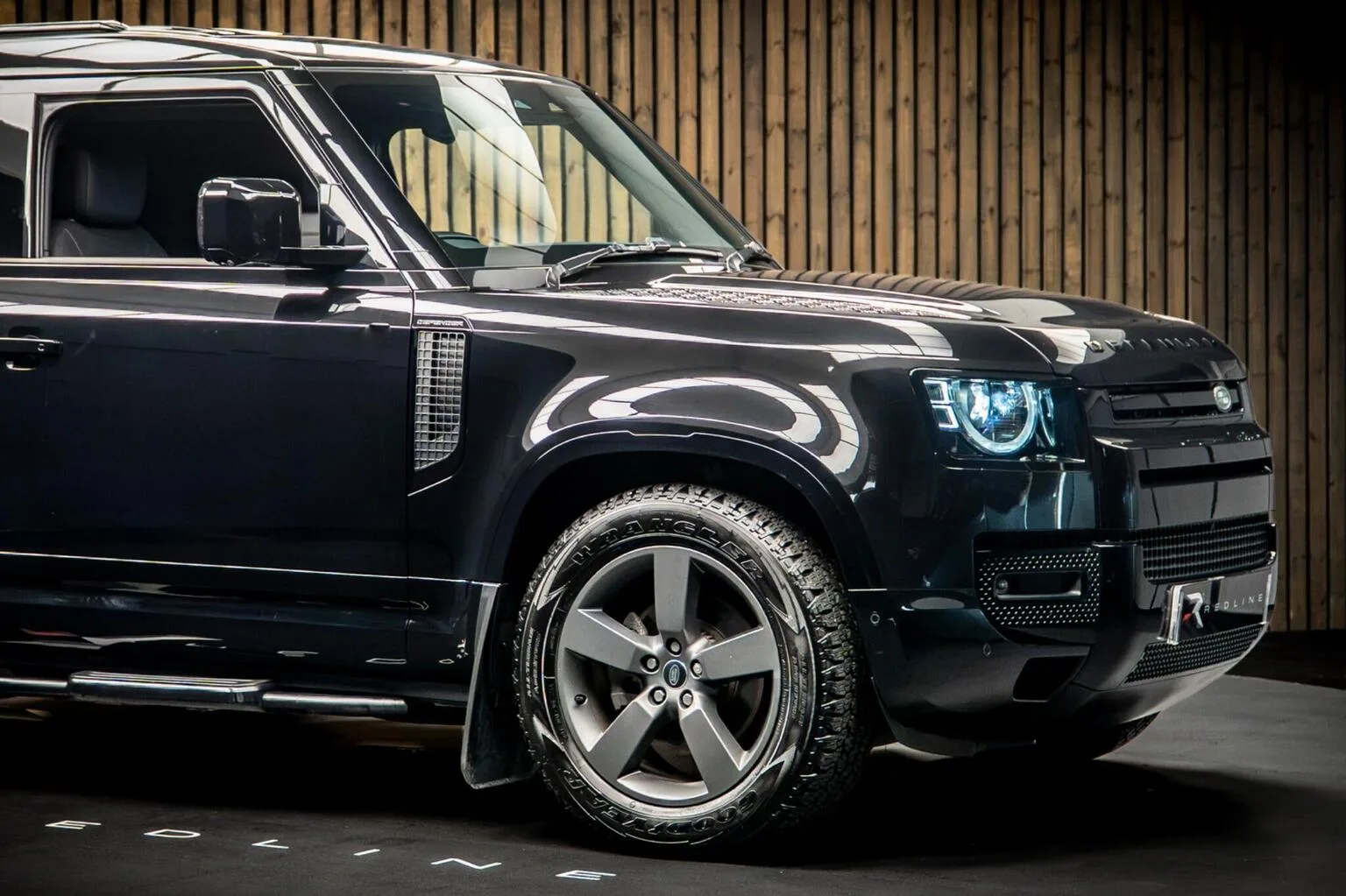 2024 Land Rover Defender 90 Hard Top D250 X-Dynamic HSE, 9/30