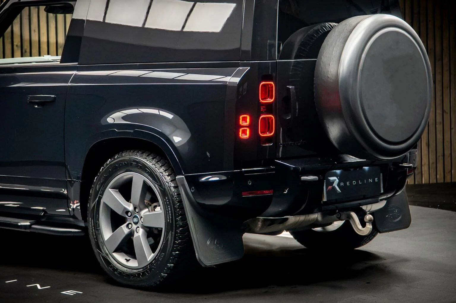 2024 Land Rover Defender 90 Hard Top D250 X-Dynamic HSE, 17/30
