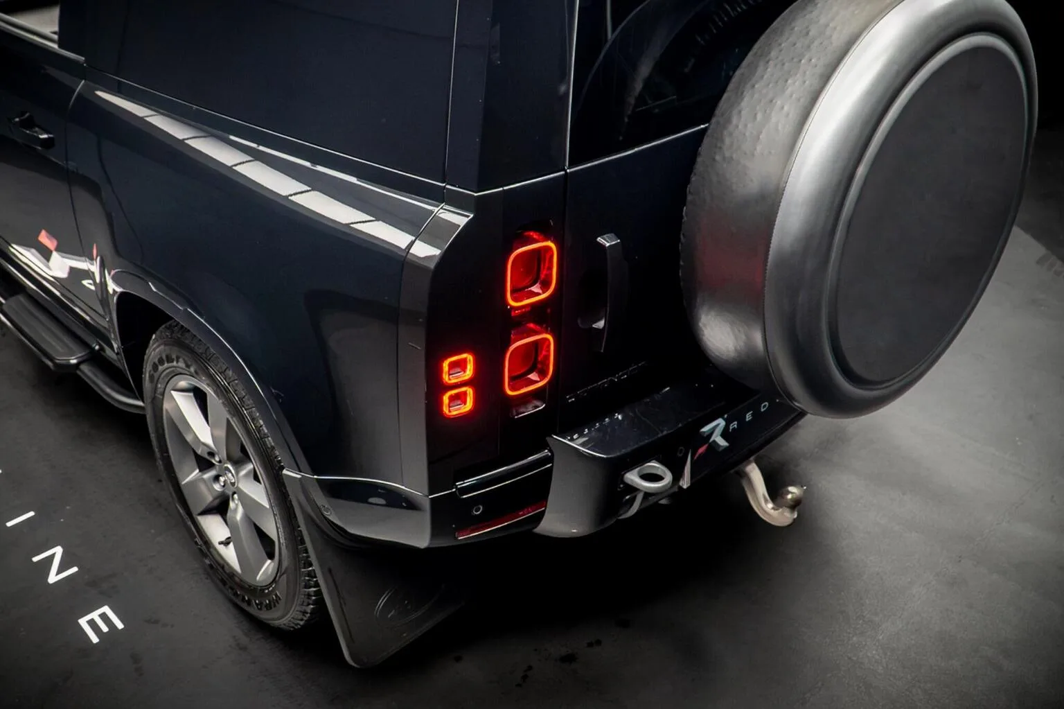 2024 Land Rover Defender 90 Hard Top D250 X-Dynamic HSE, 18/30
