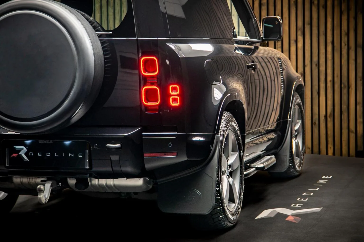 2024 Land Rover Defender 90 Hard Top D250 X-Dynamic HSE, 20/30