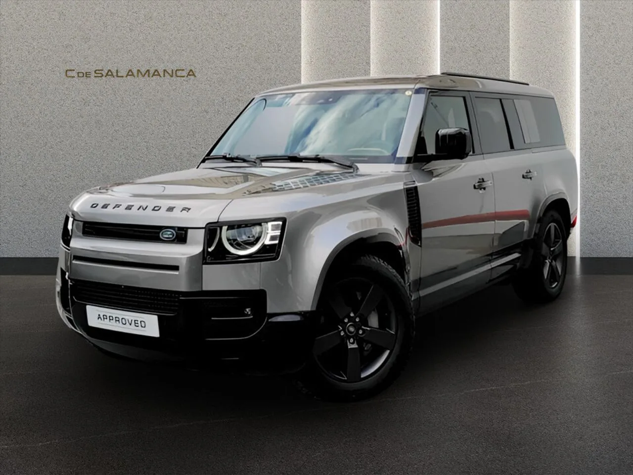 2024 Land Rover Defender angeboten von einem Fachhändler in Marbella, Hauptfoto