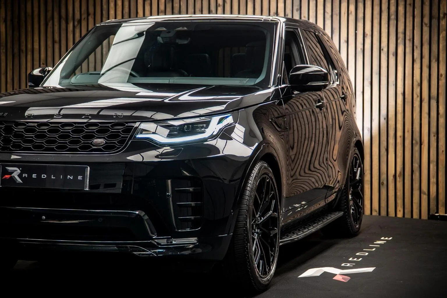 2024 Land Rover Discovery Metropolitan Edition D300, 12/30
