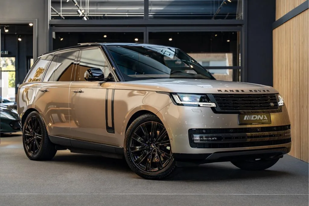 2024 Land Rover Range Rover P460e Autobiography offered by a specialist dealer in Naarden, Netherlands, main photo