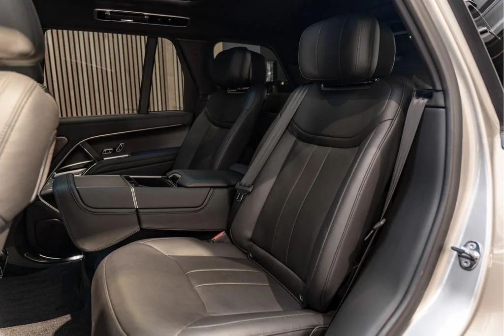 2024 Land Rover Range Rover P460e Autobiography, 18/30