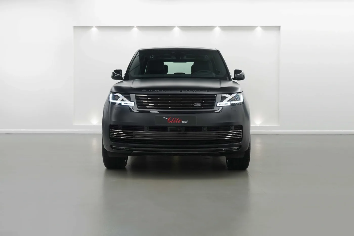 2024 Land Rover Range Rover SV P615, long angeboten von einem Fachhändler in Dubai, Vereinigte Arabische Emirate, Foto 5 von 10