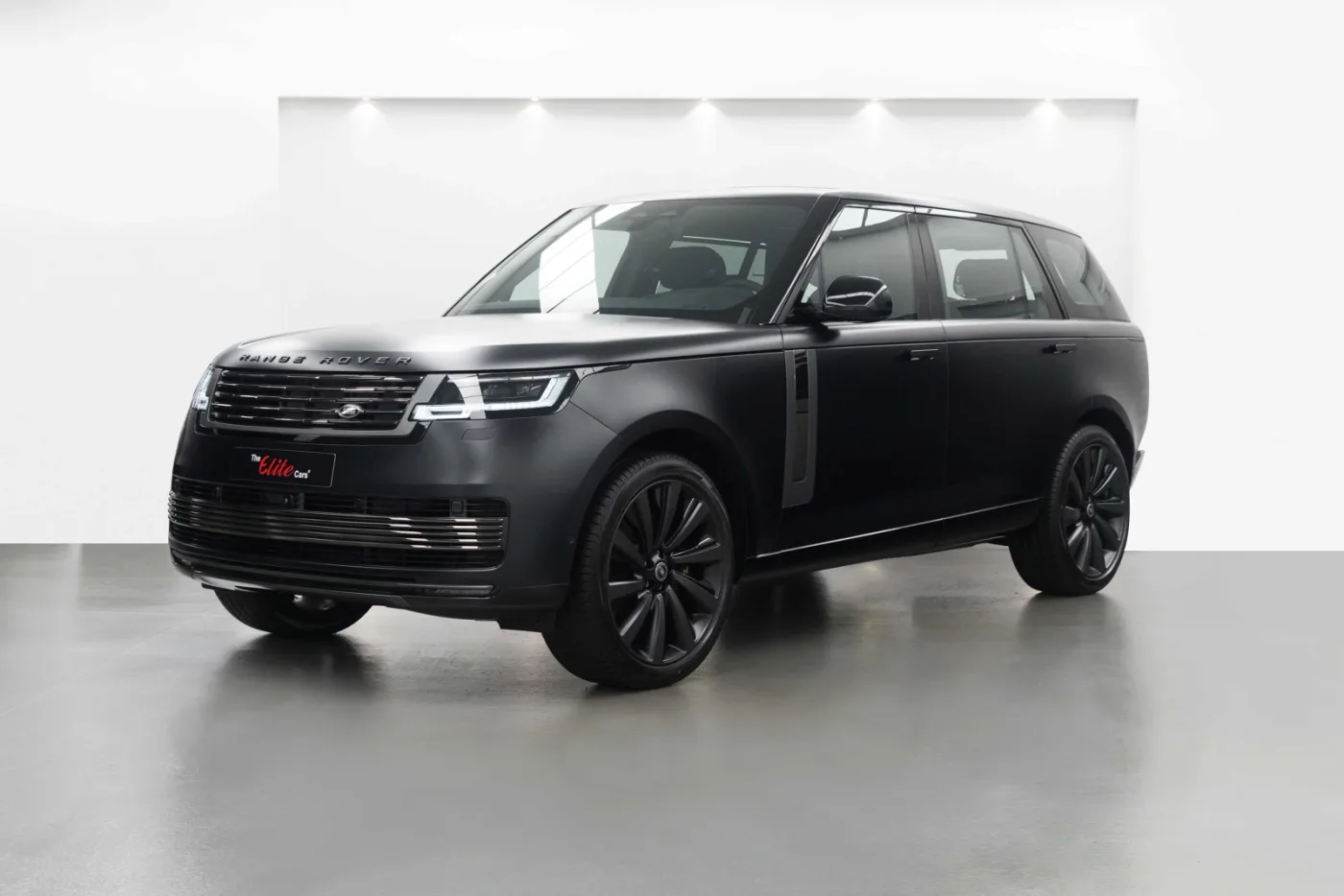 2024 Land Rover Range Rover SV P615, long angeboten von einem Fachhändler in Dubai, Vereinigte Arabische Emirate, Foto 8 von 10