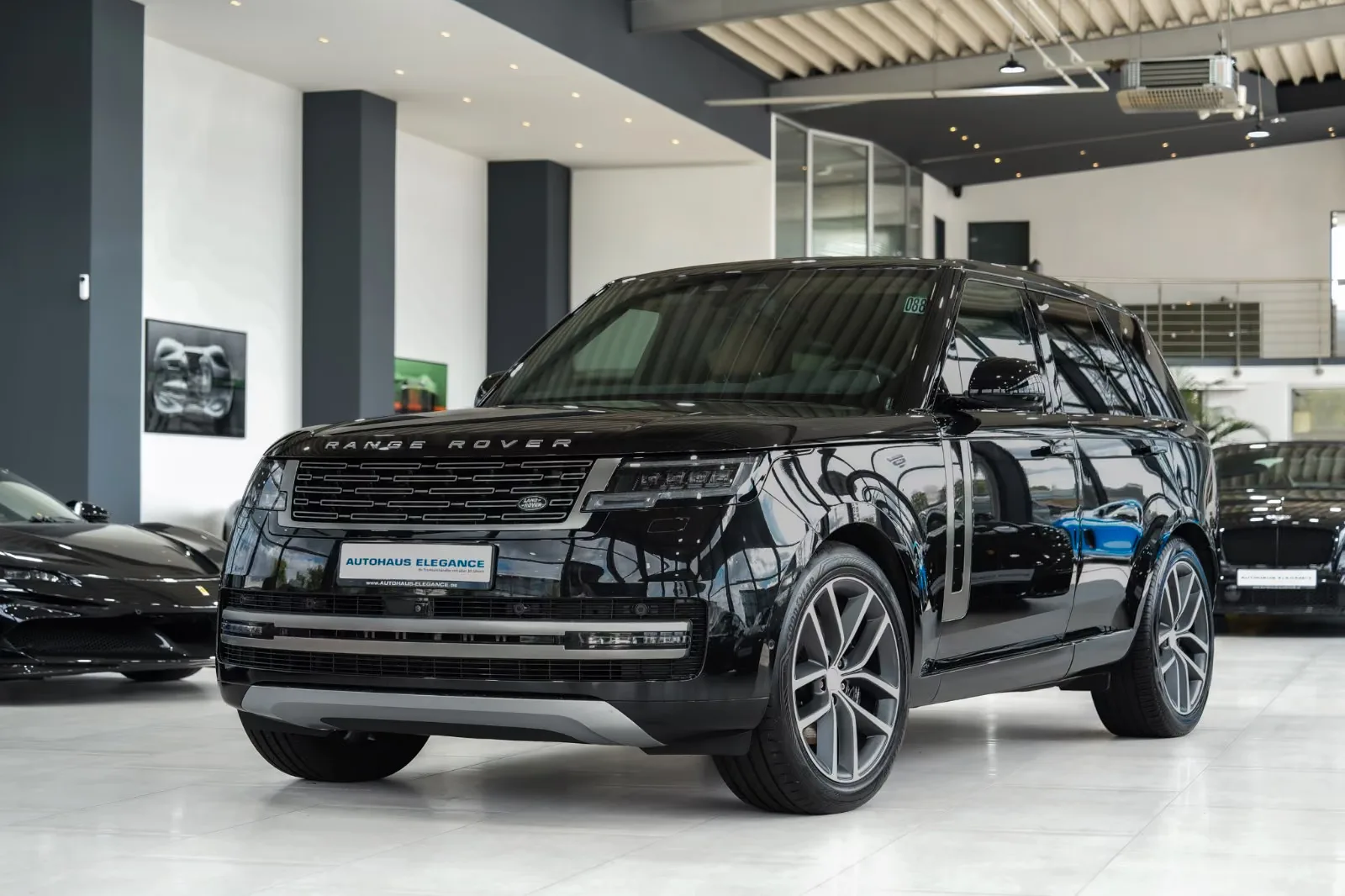 2024 Land Rover Range Rover HSE angeboten von einem Fachhändler in Köln, Deutschland, Hauptfoto