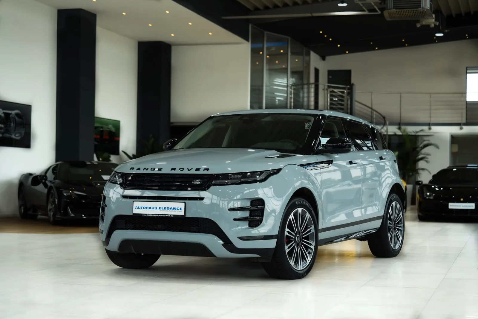 2024 Land Rover Range Rover Evoque Dynamic SE angeboten von einem Fachhändler in Köln, Deutschland, Hauptfoto