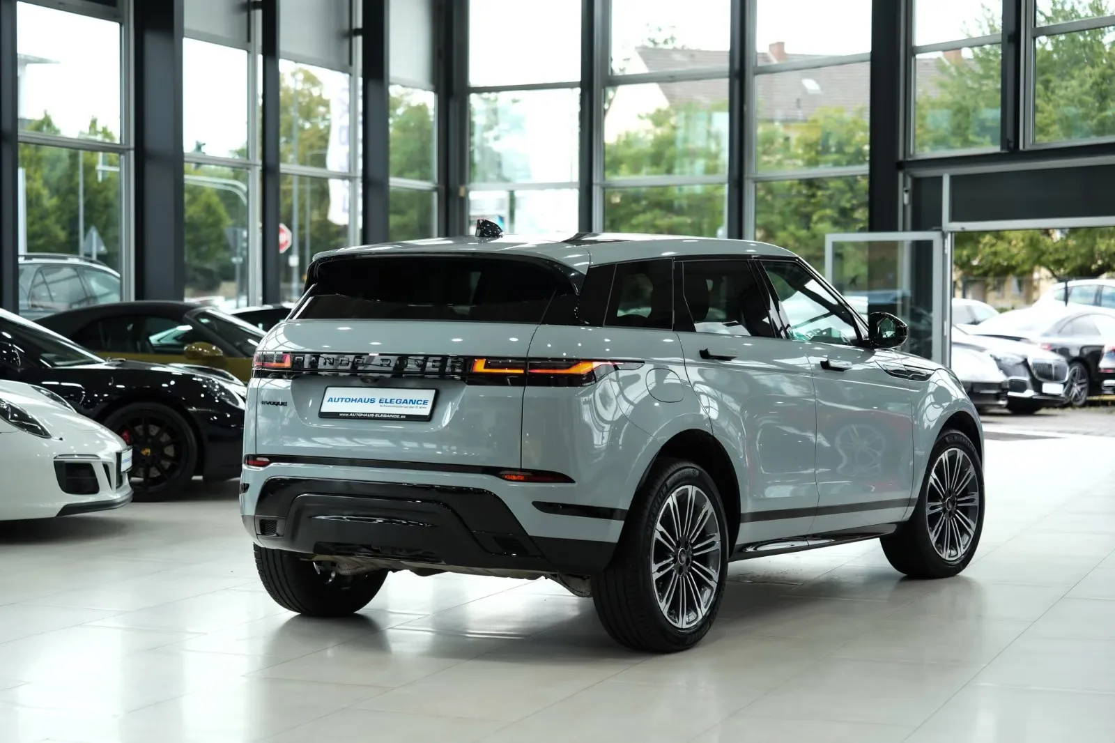 2024 Land Rover Range Rover Evoque Dynamic SE, 2/26