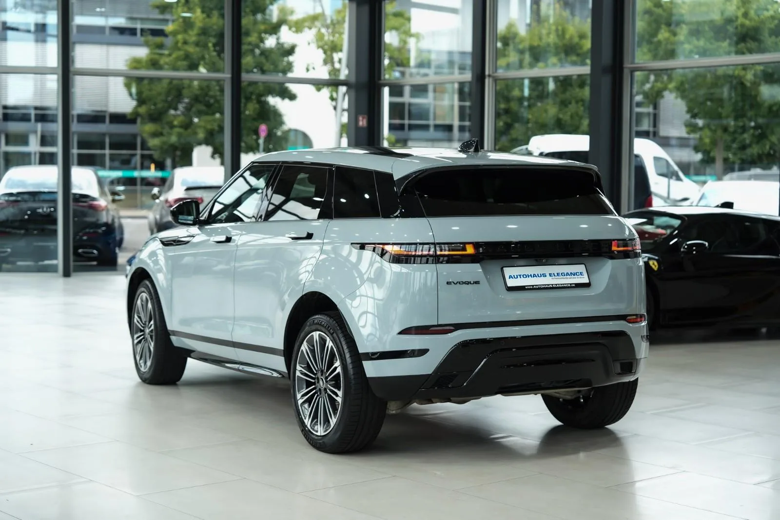 2024 Land Rover Range Rover Evoque Dynamic SE, 3/26