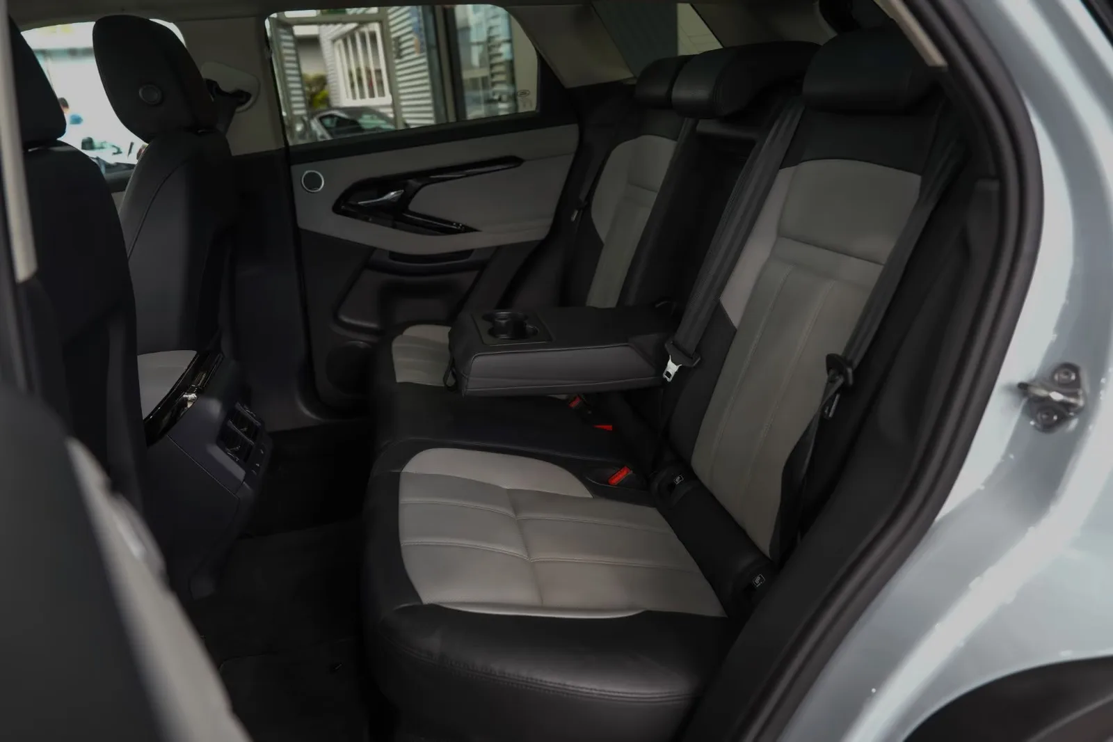 2024 Land Rover Range Rover Evoque Dynamic SE, 15/26