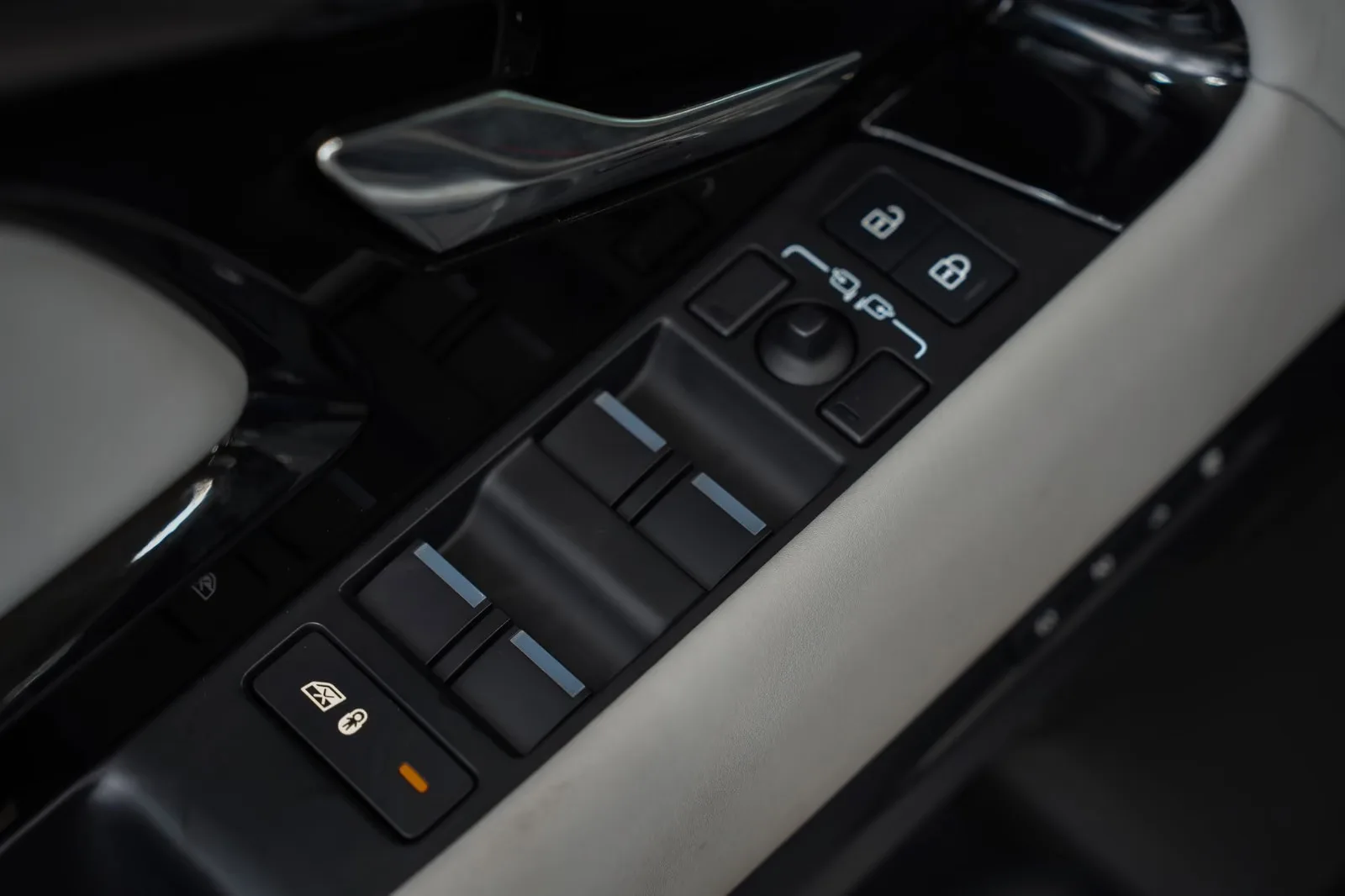 2024 Land Rover Range Rover Evoque Dynamic SE, 23/26