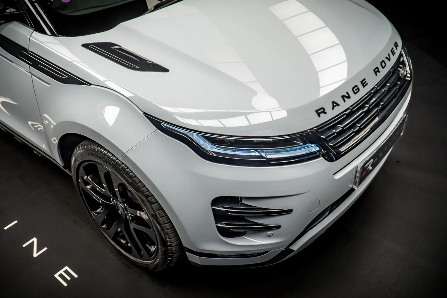 2024 Land Rover Range Rover Evoque D200 Dynamic HSE, 10/30