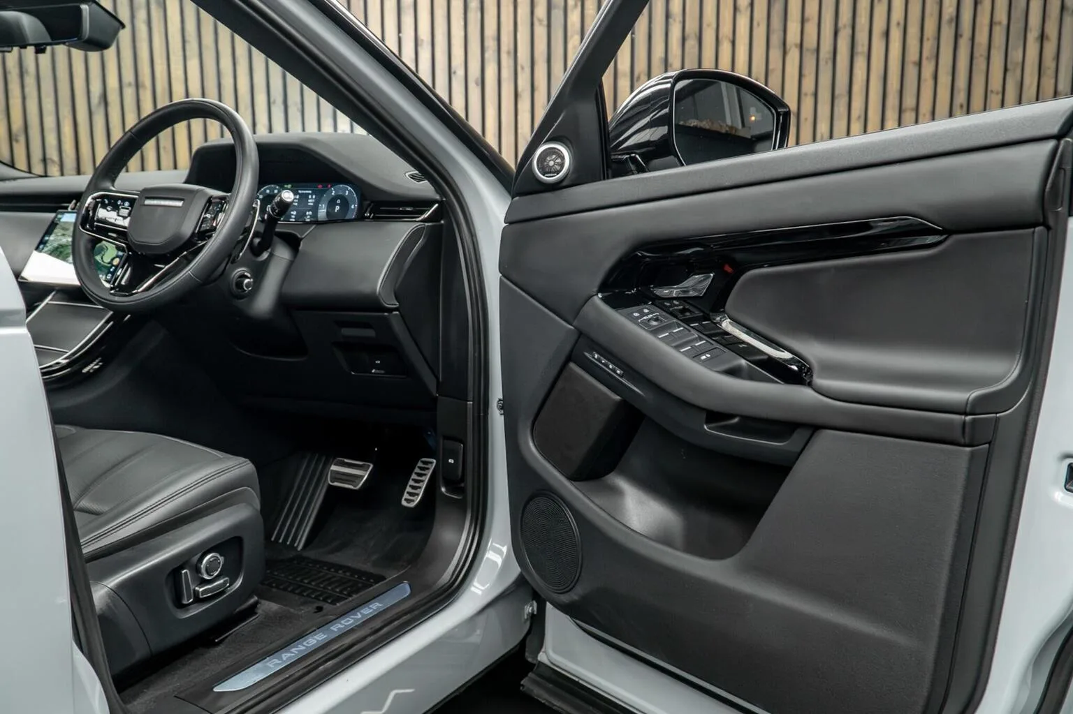 2024 Land Rover Range Rover Evoque D200 Dynamic HSE, 29/30