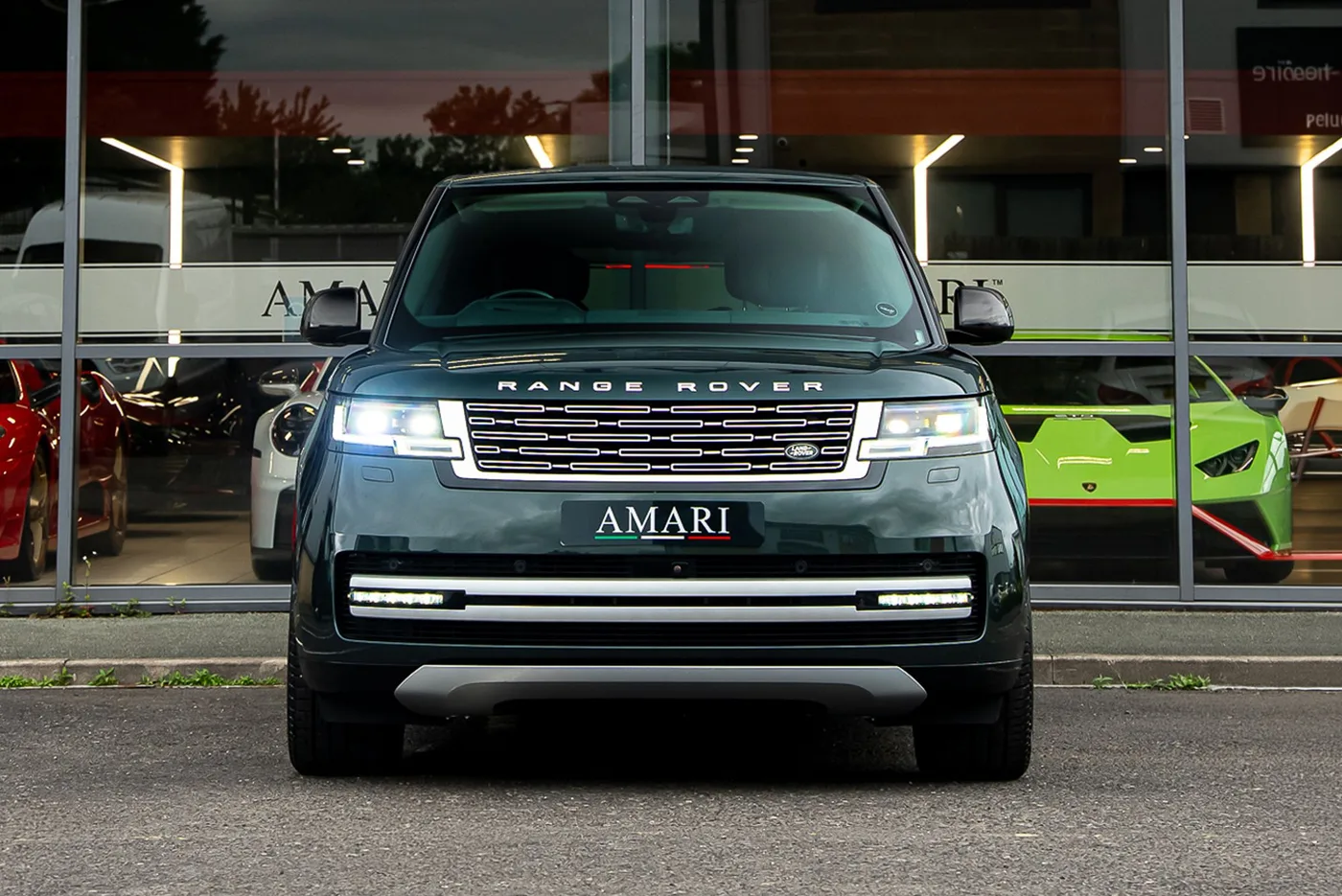 2024 Land Rover Range Rover P460, Autobiography offered by a supercar dealer in Preston, United Kingdom, photo 4 of 25