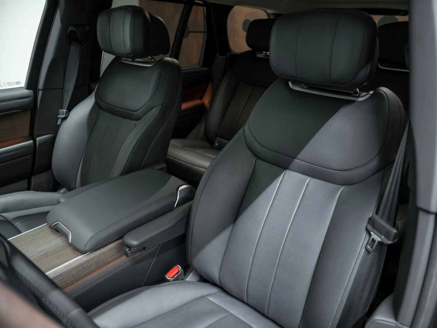 2024 Land Rover Range Rover P530, Autobiography offered by a supercar dealer in Gronau, Germany, photo 22 of 25