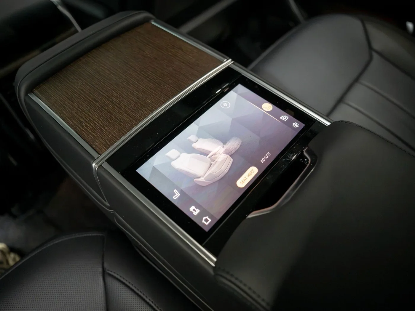 2024 Land Rover Range Rover P530, Autobiography offered by a supercar dealer in Gronau, Germany, photo 24 of 25