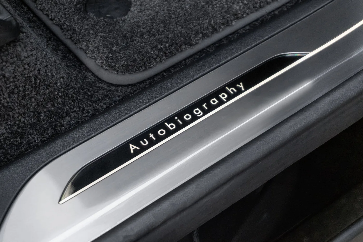 2024 Land Rover Range Rover P550e, Autobiography angeboten von einem Supersportwagenhändler in Woerden, Niederlande, Foto 20 von 25