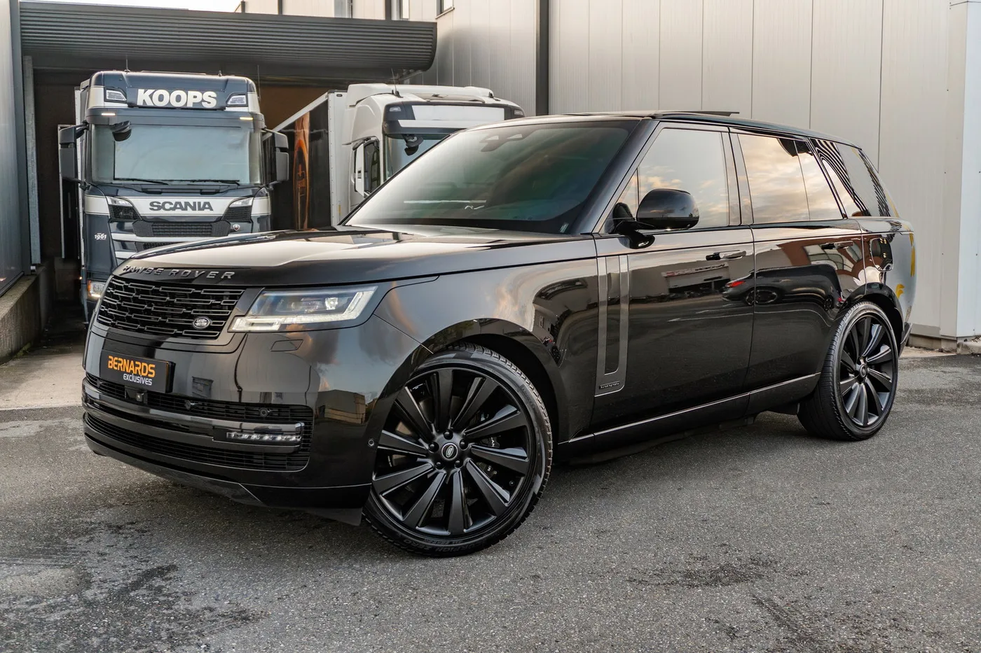 2024 Land Rover Range Rover P550e, Autobiography angeboten von einem Supersportwagenhändler in Woerden, Niederlande, Foto 24 von 25