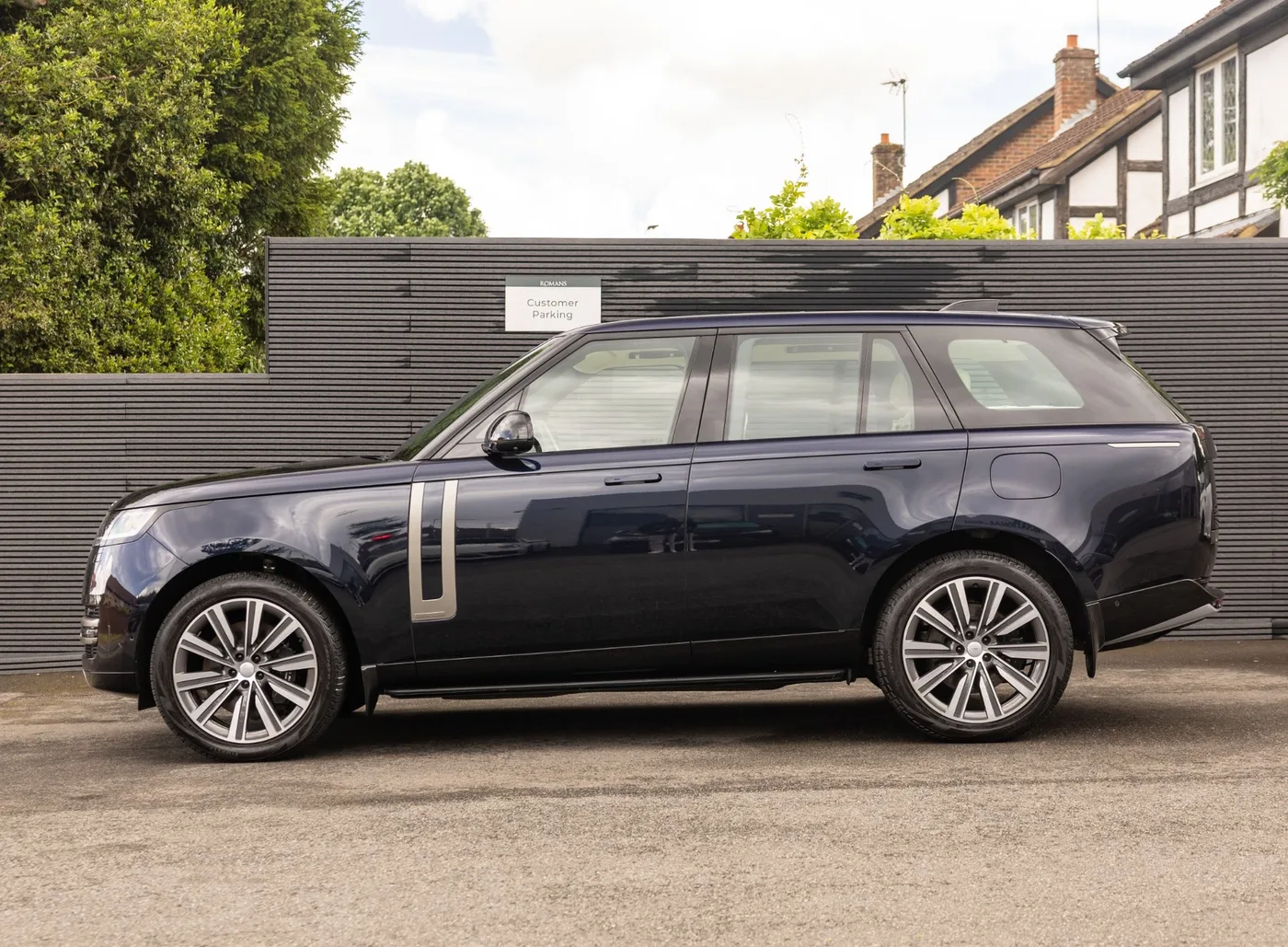 2024 Land Rover Range Rover P550e, Autobiography angeboten von einem Fachhändler in Banstead, Vereinigtes Königreich, Foto 3 von 15