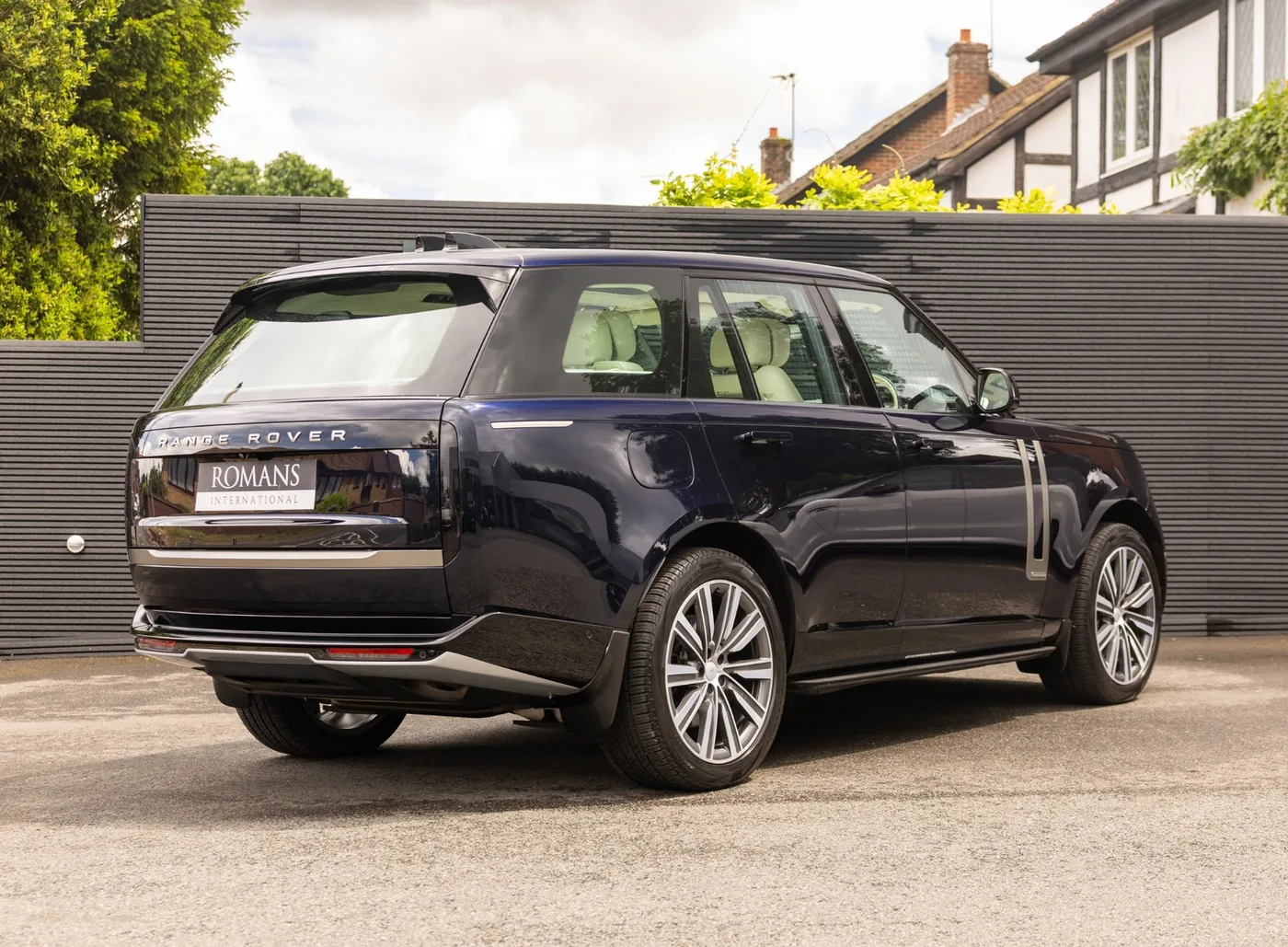2024 Land Rover Range Rover P550e, Autobiography angeboten von einem Fachhändler in Banstead, Vereinigtes Königreich, Foto 4 von 15