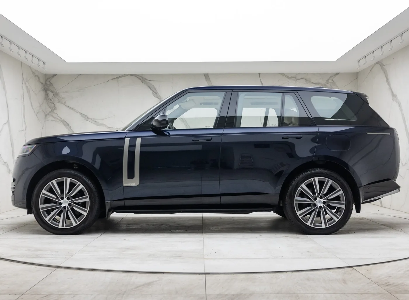 2024 Land Rover Range Rover P550e, Autobiography angeboten von einem Fachhändler in Banstead, Vereinigtes Königreich, Foto 5 von 15