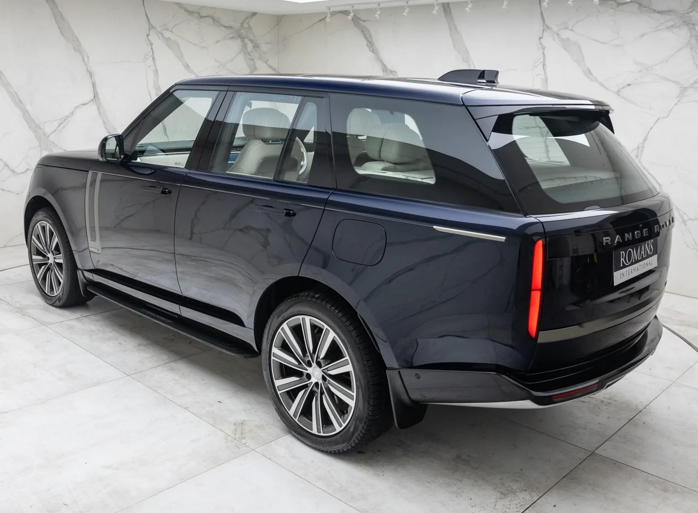 2024 Land Rover Range Rover P550e, Autobiography angeboten von einem Fachhändler in Banstead, Vereinigtes Königreich, Foto 12 von 15