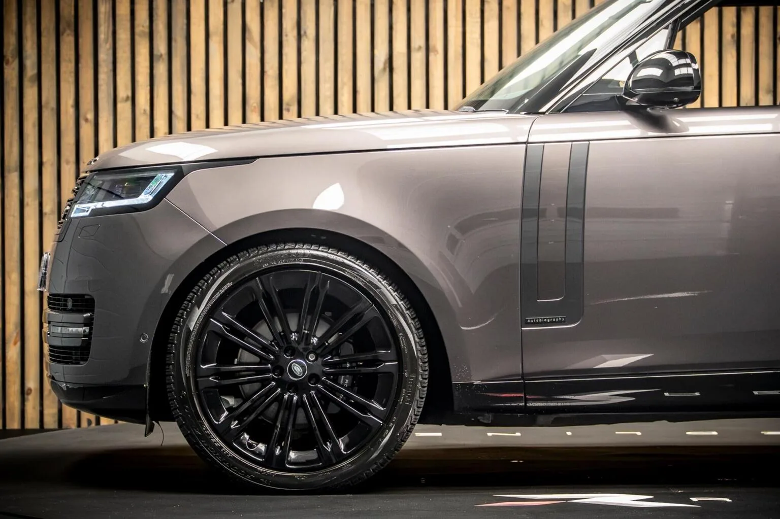 2024 Land Rover Range Rover D350 Autobiography LWB, 8/30