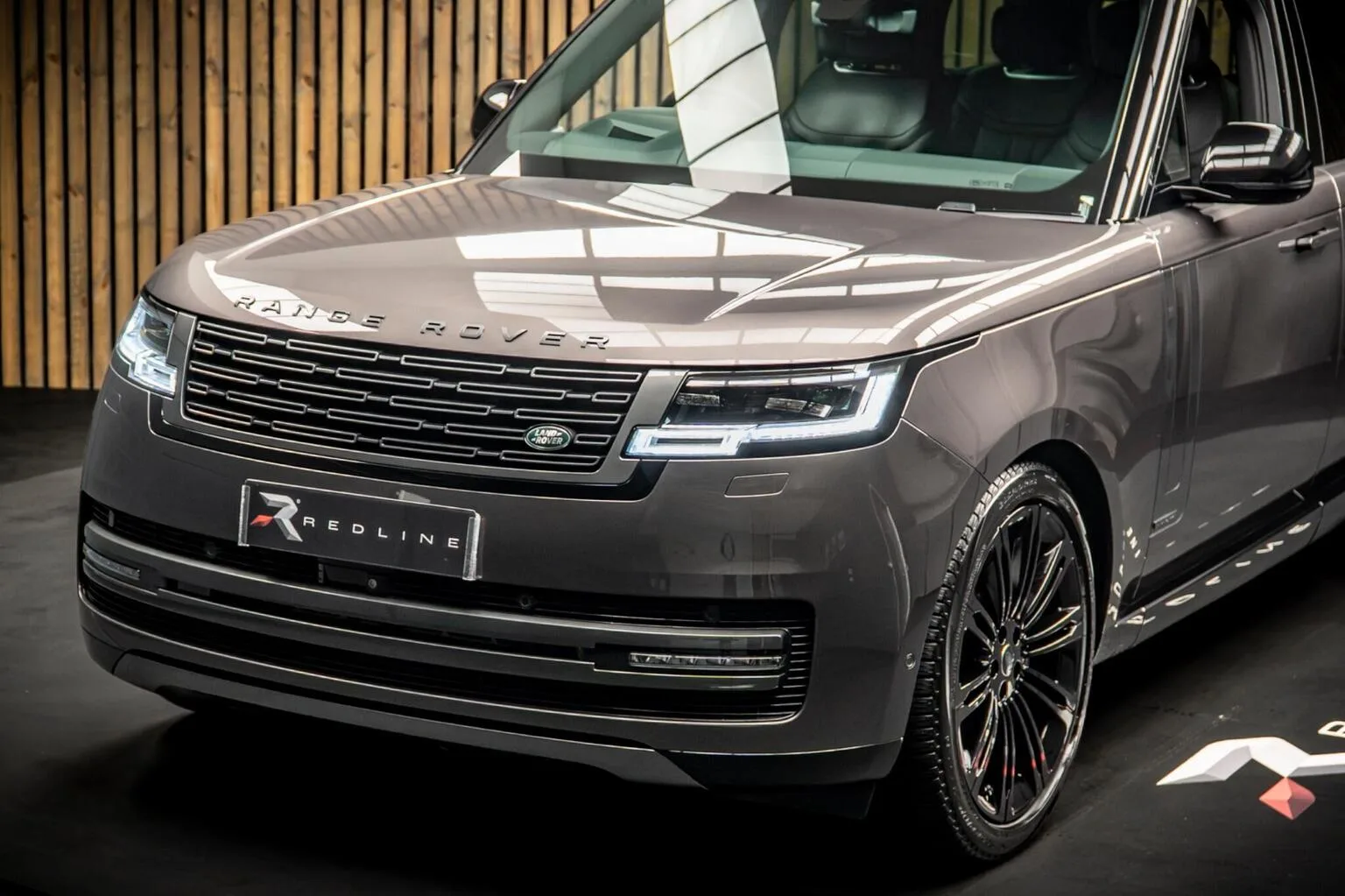2024 Land Rover Range Rover D350 Autobiography LWB, 14/30