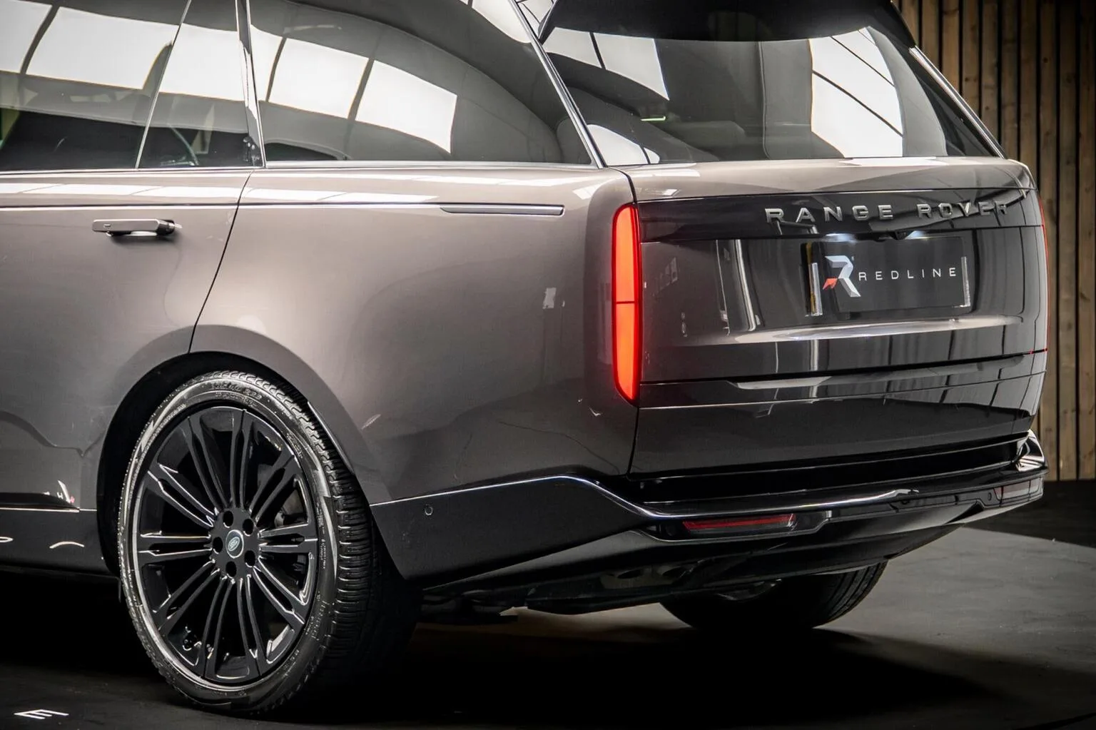 2024 Land Rover Range Rover D350 Autobiography LWB, 17/30