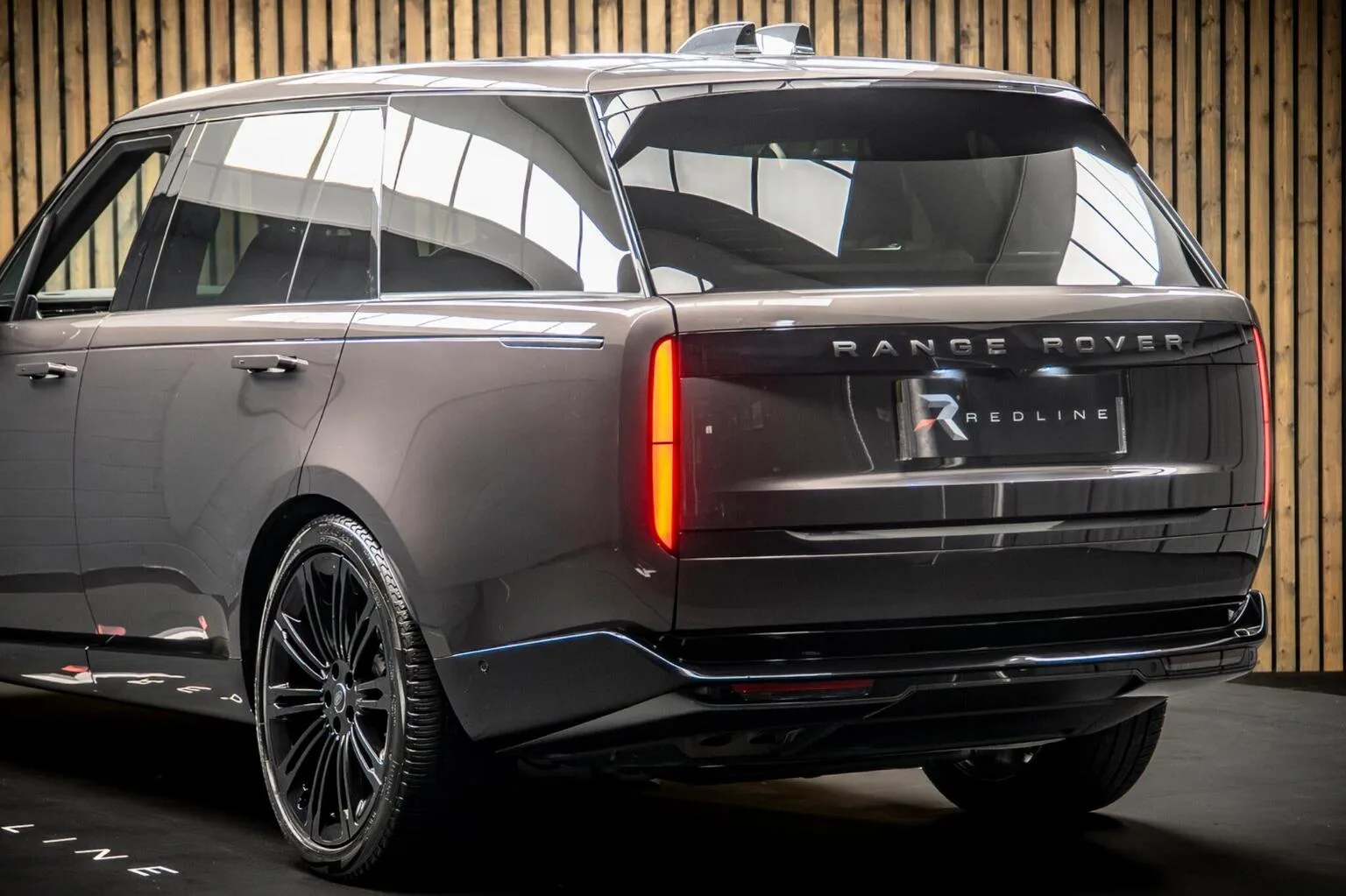 2024 Land Rover Range Rover D350 Autobiography LWB, 19/30