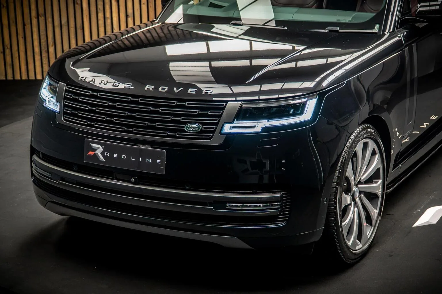 2024 Land Rover Range Rover P400 Autobiography LWB, 14/30