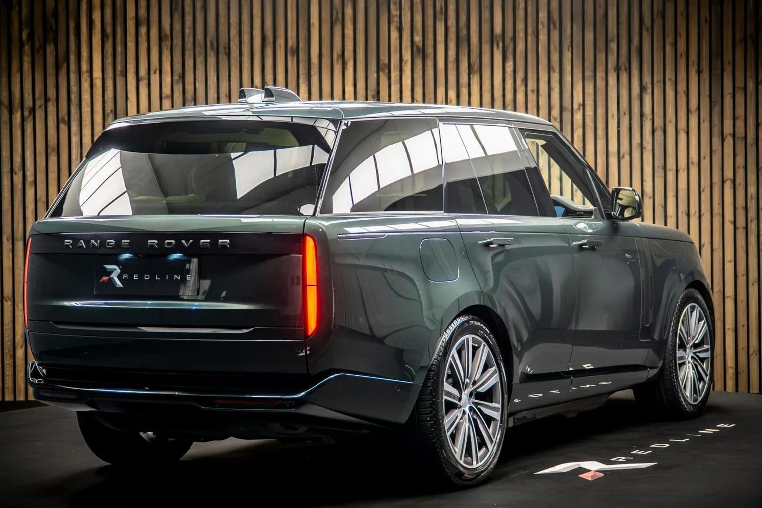 2024 Land Rover Range Rover P550e Autobiography, 4/30
